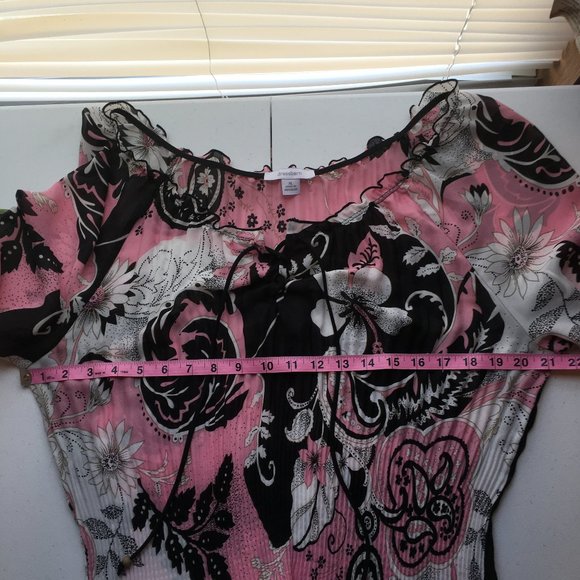 blouse - Picture 8 of 10